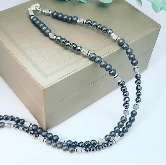 Hematite Om charm necklace 6 mm - Picture 4 of 4